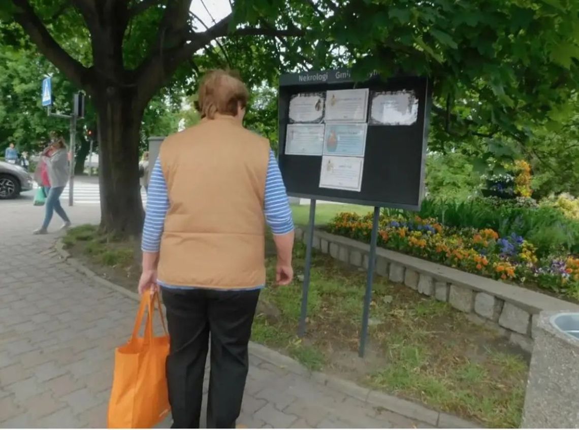 Najkrótsza droga do wieczności prowadzi przez pamięć drugiego człowieka Najkrótsza droga do wieczności prowadzi przez pamięć drugiego człowieka