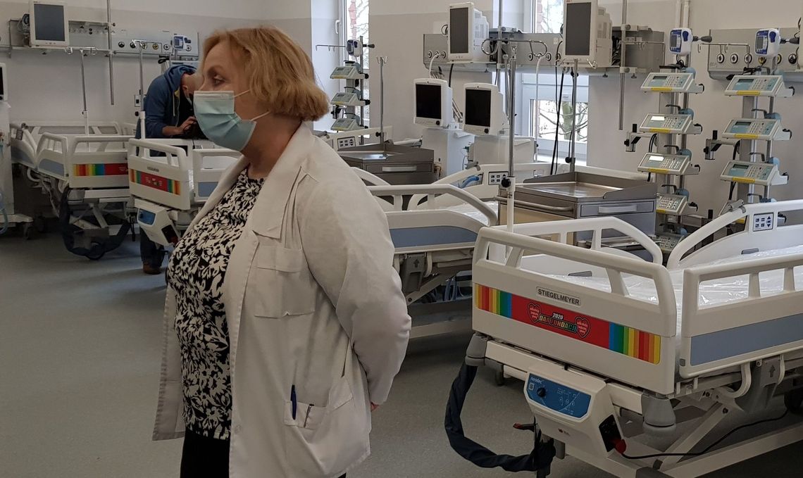 Największy wzrost zakażeń w tym roku. Coraz mniej wolnych respiratorów Największy wzrost zakażeń w tym roku. Coraz mniej wolnych respiratorów