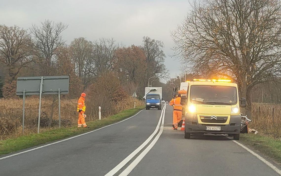 Naprawiają drogę. Ruch jest sterowany