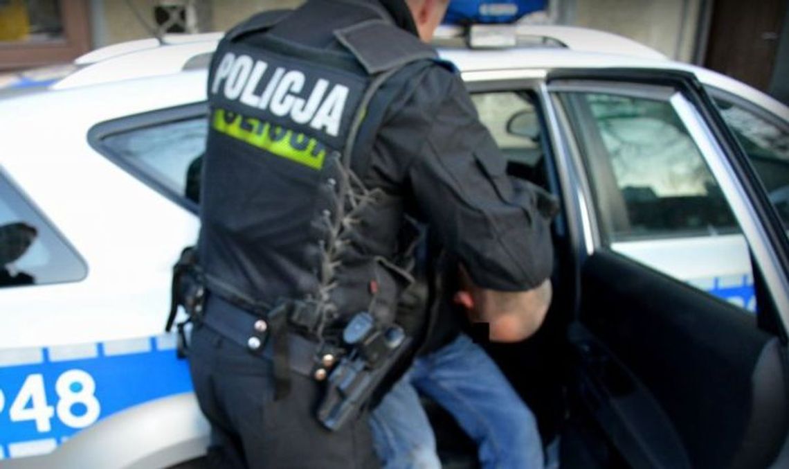 Narkotest się nie mylił. Zabrali go radiowozem Narkotest się nie mylił. Zabrali go radiowozem