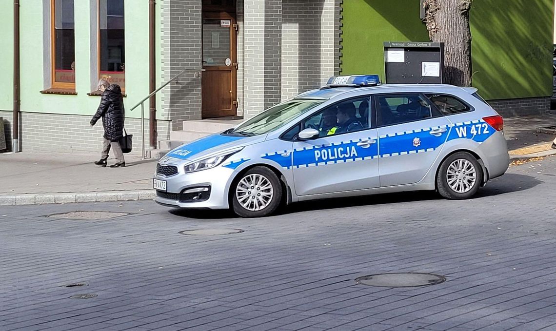 Narkotyki za kółkiem w Gryfinie: Dzielnicowi zatrzymali 36-latka w centrum Gryfina Narkotyki za kółkiem w Gryfinie: Dzielnicowi zatrzymali 36-latka w centrum Gryfina