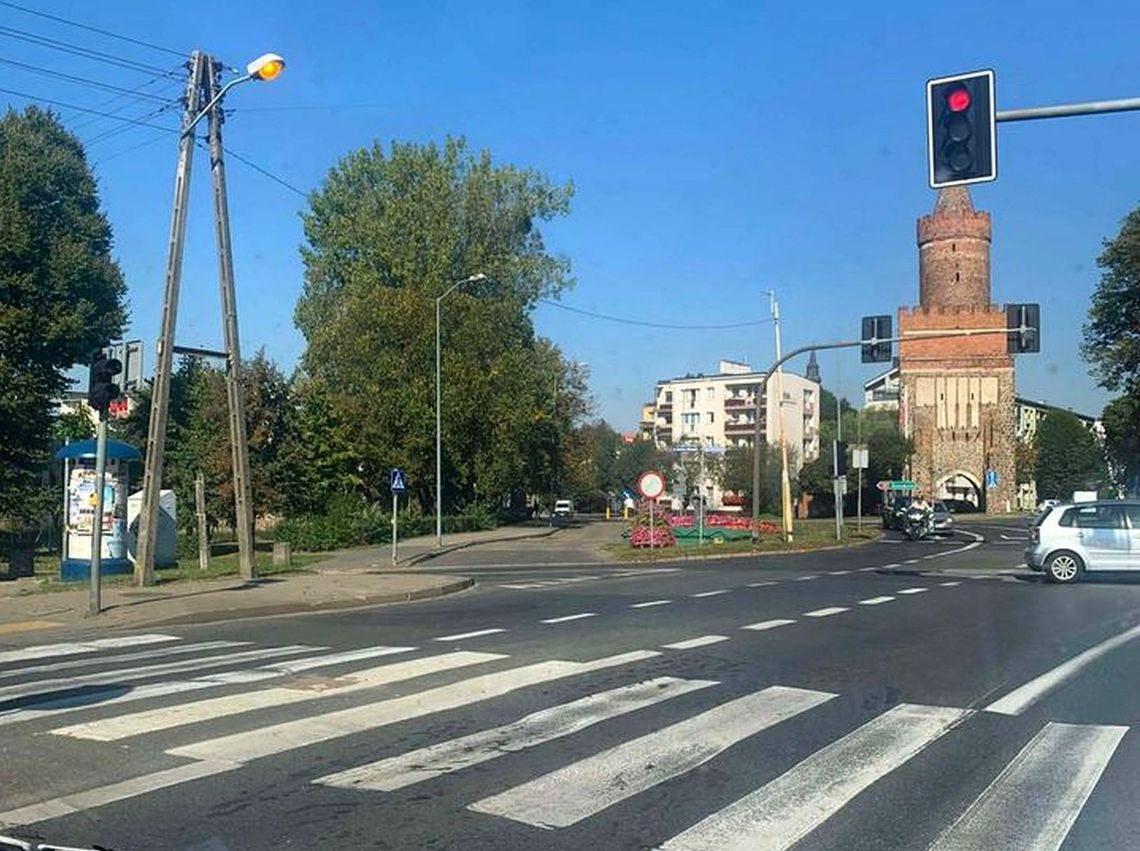 Nas "kroją", a sami nie oszczędzają - zauważa czytelniczka