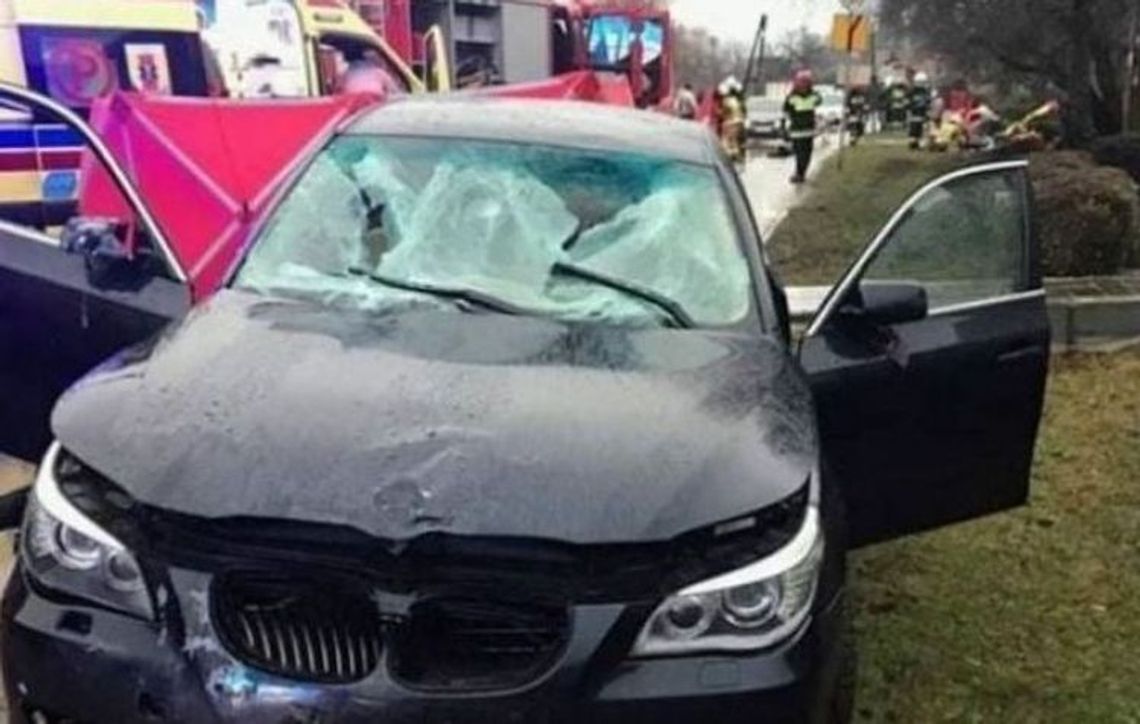 Nastoletni kierowca BMW wjechał w samochód matki z dzieckiem. Ranne w szpitalu