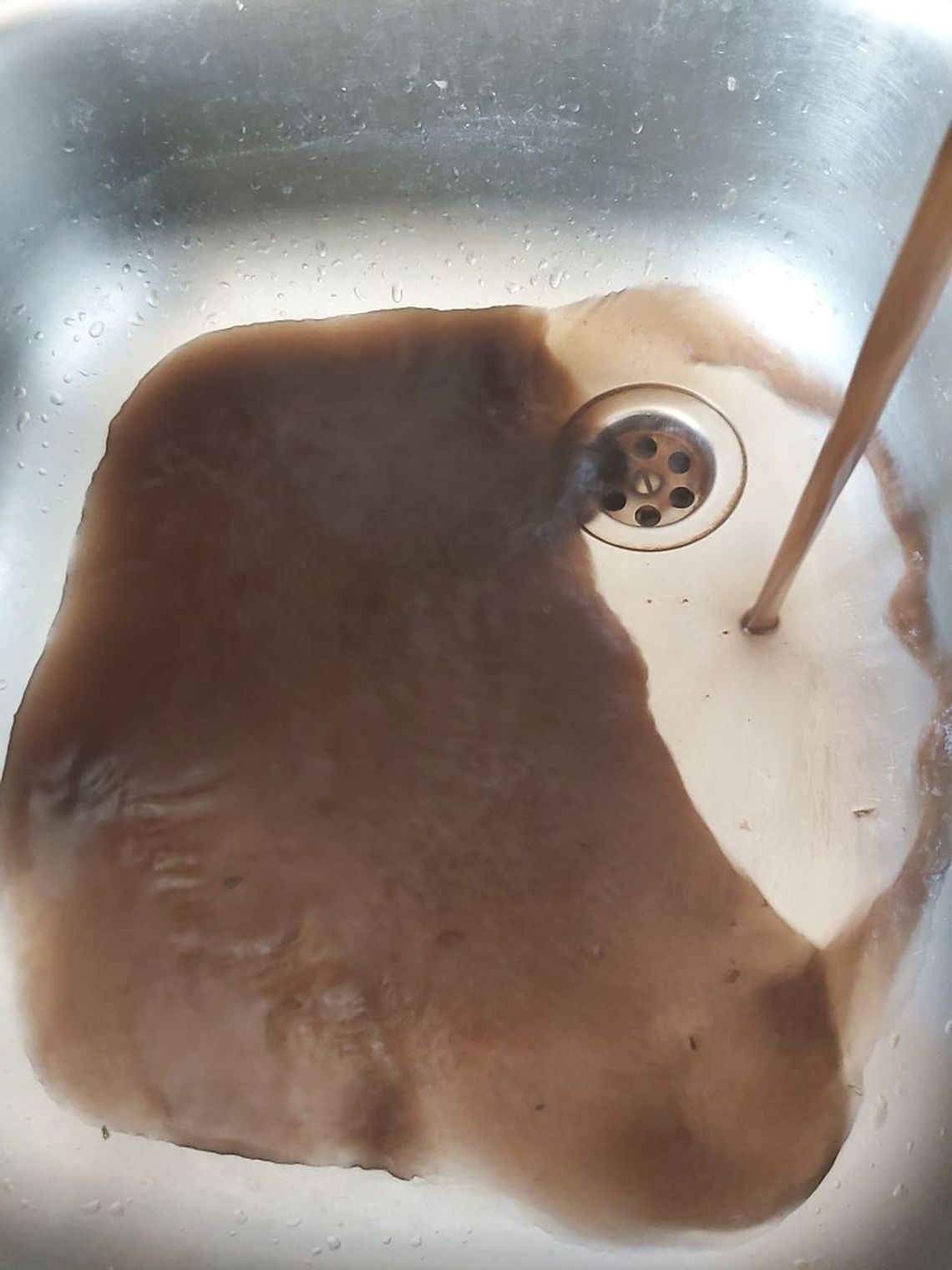 Nie mamy dostępu do czystej wody! – skarży się czytelniczka Nie mamy dostępu do czystej wody! – skarży się czytelniczka