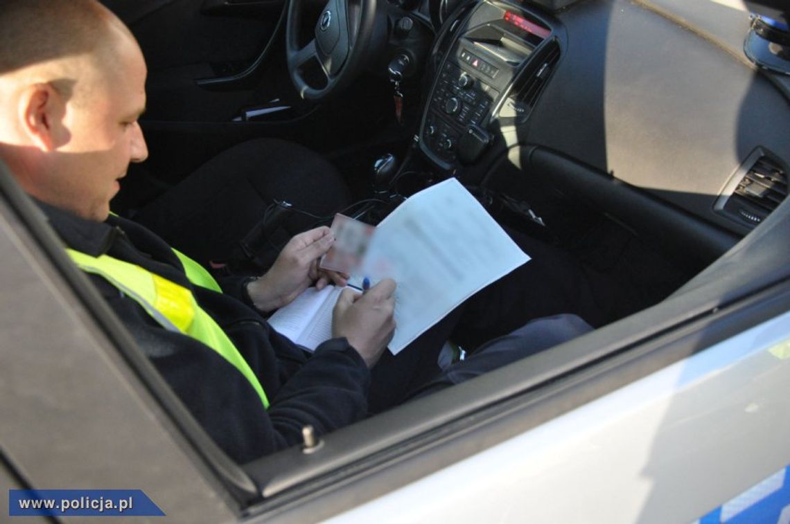 Nie miał prawa jazdy, a do tego jechał po spożyciu alkoholu Nie miał prawa jazdy, a do tego jechał po spożyciu alkoholu