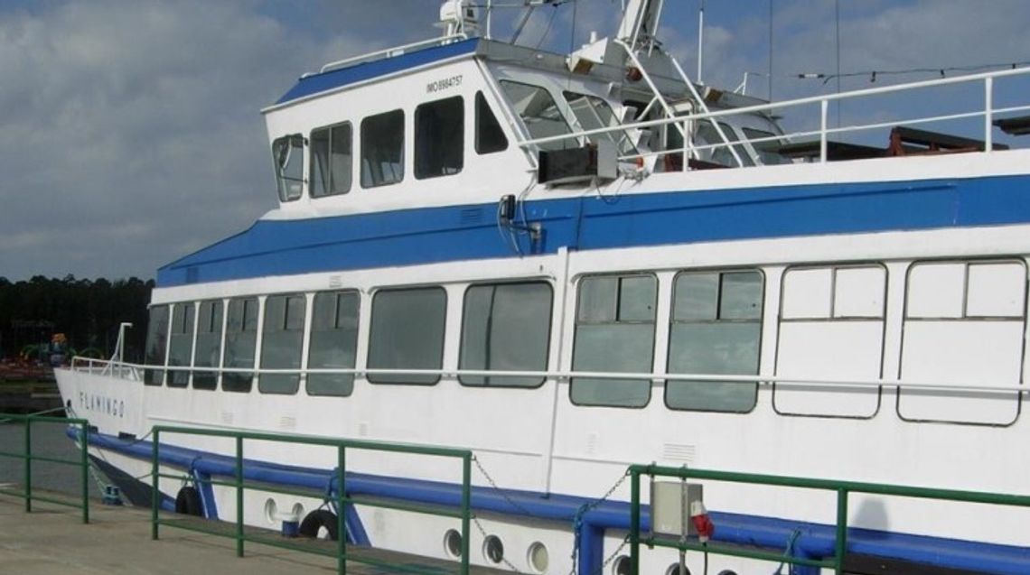 Nie przypłynie do Gryfina, bo jest za wysoki Nie przypłynie do Gryfina, bo jest za wysoki