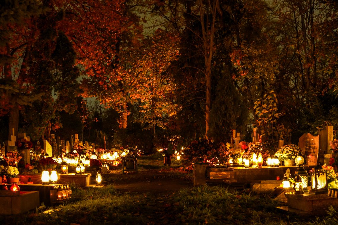 Tego na cmentarzu się nie robi. Magiczne zakazy i przesądy