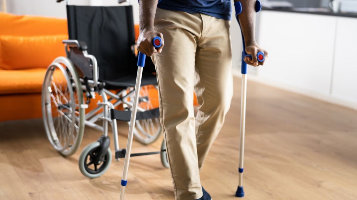 ZUS orzeka "cudowne ozdrowienia": Tysiące Polaków tracą renty mimo braku poprawy stanu zdrowia ZUS orzeka "cudowne ozdrowienia": Tysiące Polaków tracą renty mimo braku poprawy stanu zdrowia