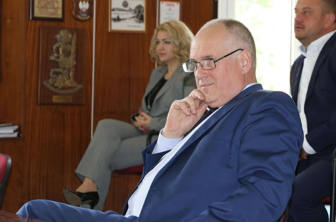 Nie złożył noworocznych życzeń. Uciekł z sesji Nie złożył noworocznych życzeń. Uciekł z sesji