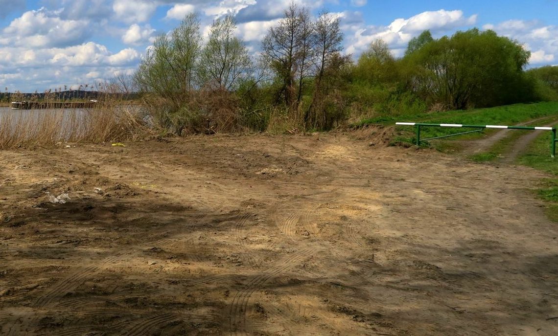 Nielegalne rozebranie wału przeciwpowodziowego zgłoszono policji. Wszczęto postępowanie Nielegalne rozebranie wału przeciwpowodziowego zgłoszono policji. Wszczęto postępowanie