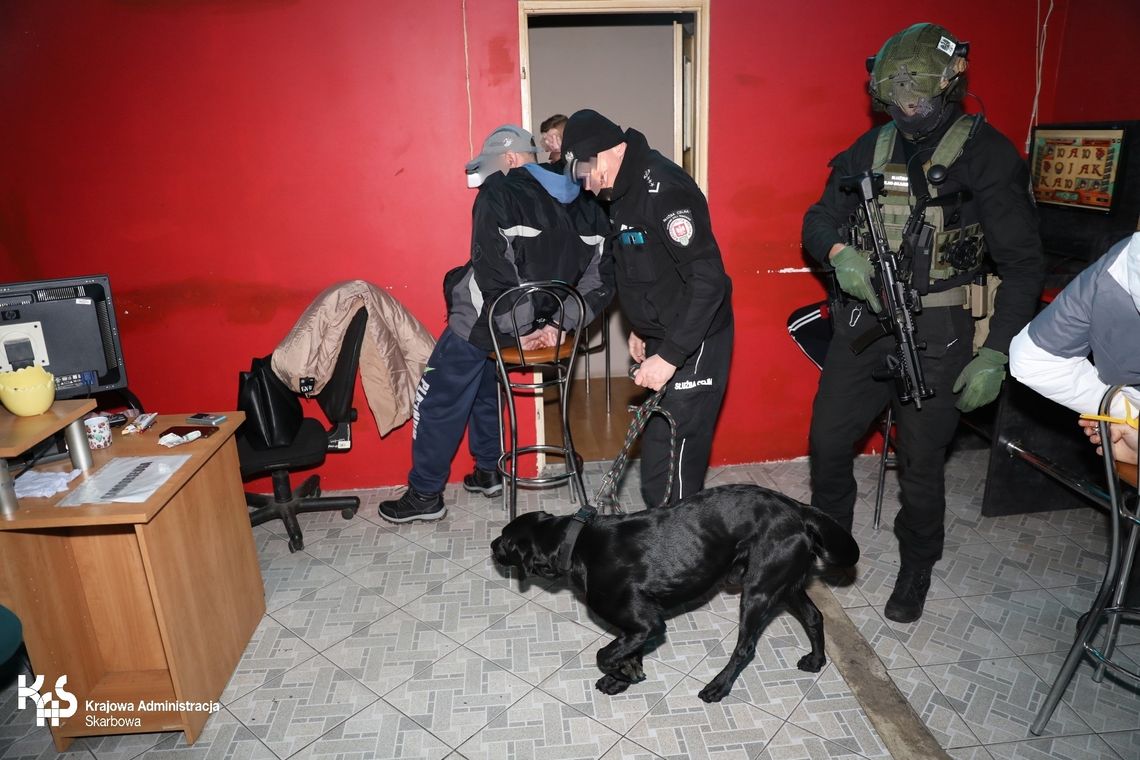 Nielegalny hazard w powiecie gryfińskim zlikwidowany. Po działaniach KAS lokal ktoś podpalił Nielegalny hazard w powiecie gryfińskim zlikwidowany. Po działaniach KAS lokal ktoś podpalił