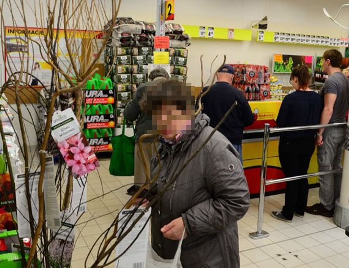 Niemkę okradli w Biedronce Niemkę okradli w Biedronce