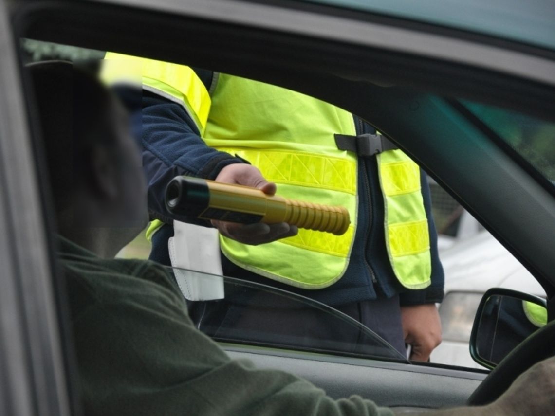 Nietrzeźwy w fordzie. Wpadł, bo mówił niewyraźnie Nietrzeźwy w fordzie. Wpadł, bo mówił niewyraźnie