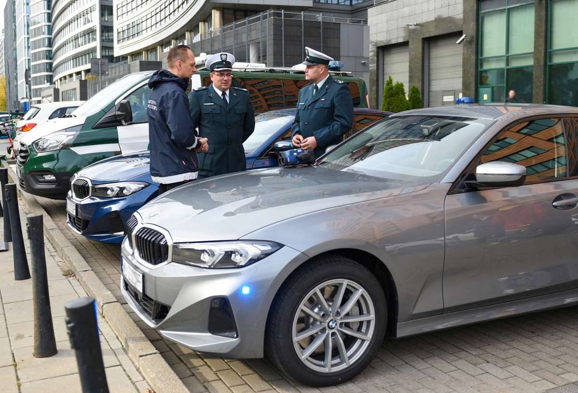 Bmw ściga kierowców na drogach. To nie są policjanci