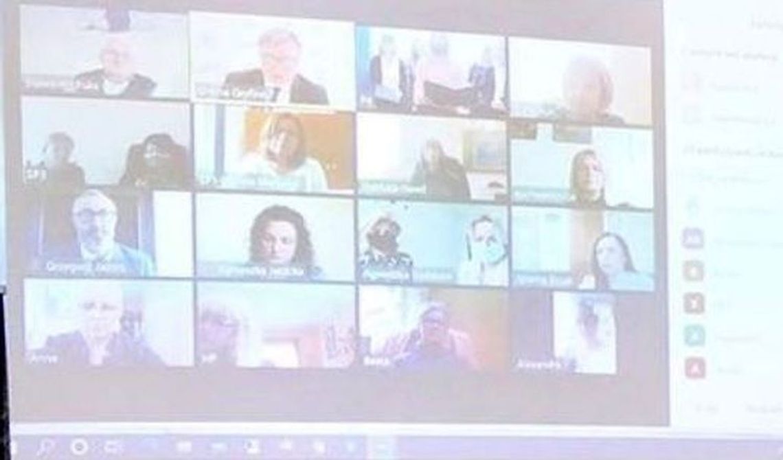 Nowe przypadki zakażeń w gryfińskich placówkach oświatowych. Coraz więcej osób na zdalnym nauczaniu