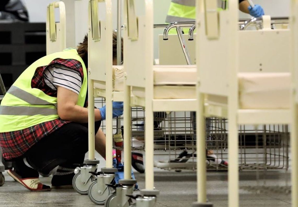 Nowe przypadki zakażenia COVID-19 w powiecie. Kierują do szpitala lub na izolację Nowe przypadki zakażenia COVID-19 w powiecie. Kierują do szpitala lub na izolację