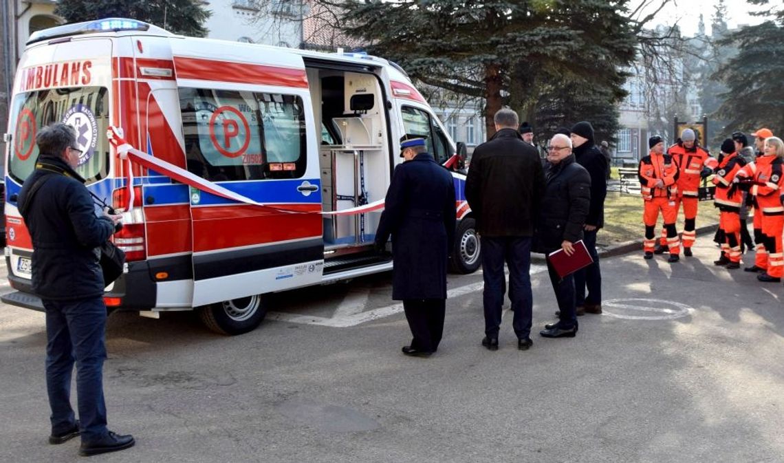 Nowoczesne ambulanse dla Mieszkowic i Chojny już we wtorek
