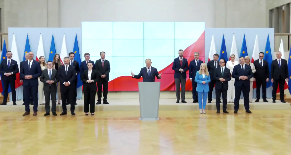 Rząd Tuska zrekonstruowany. Ujawniamy nowy skład. Dużo zaskoczeń Rząd Tuska zrekonstruowany. Ujawniamy nowy skład. Dużo zaskoczeń