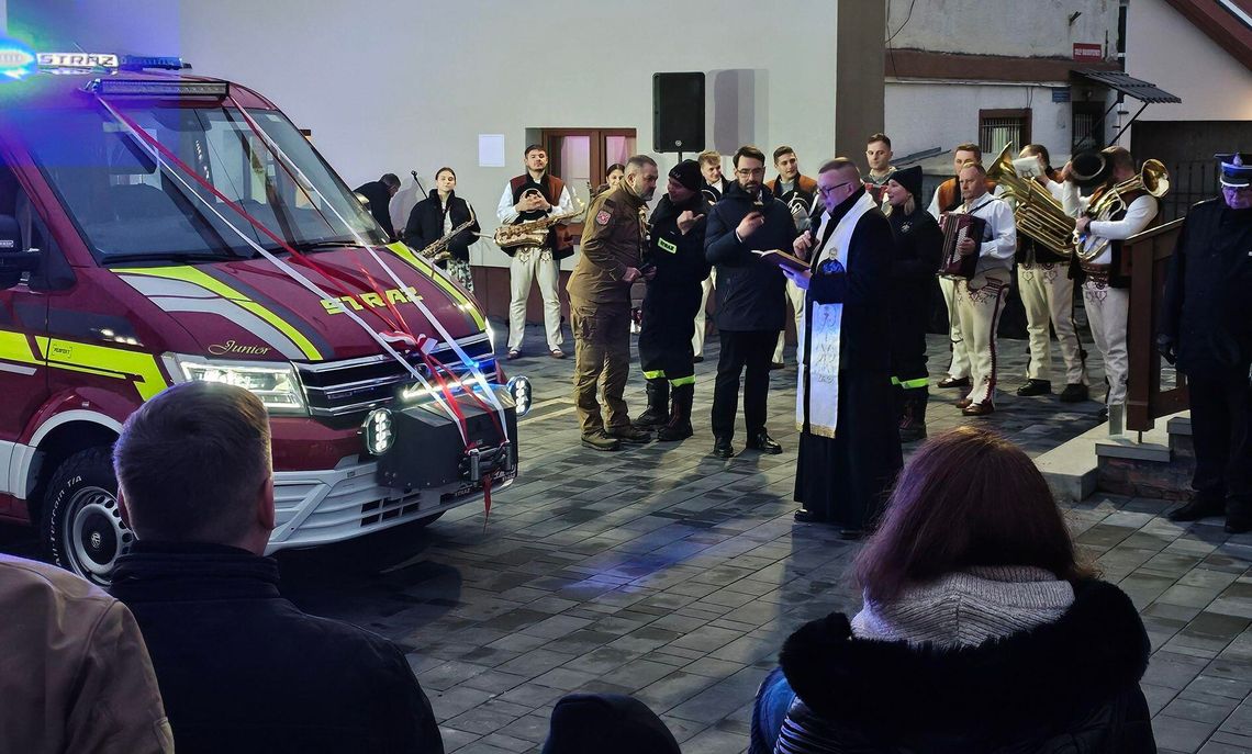 Nowy wóz strażacki zwiększa siłę OSP. Wzruszające powitanie samochodu ratowniczo-gaśniczego