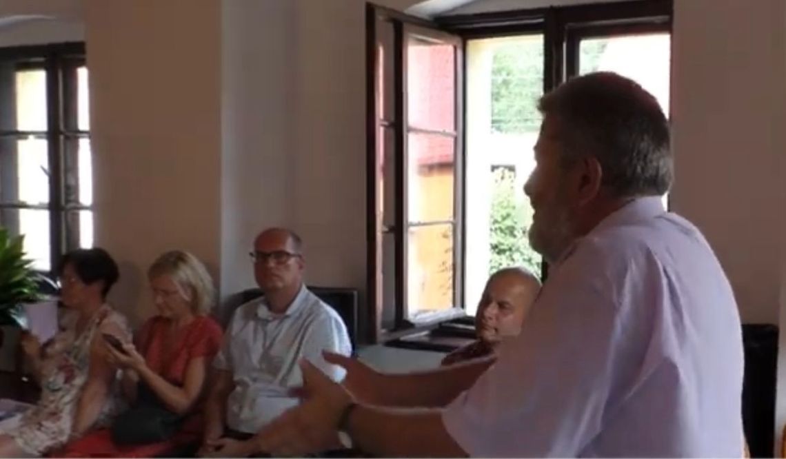 O co chodzi z uchwałami na sesji? O co chodzi z uchwałami na sesji?