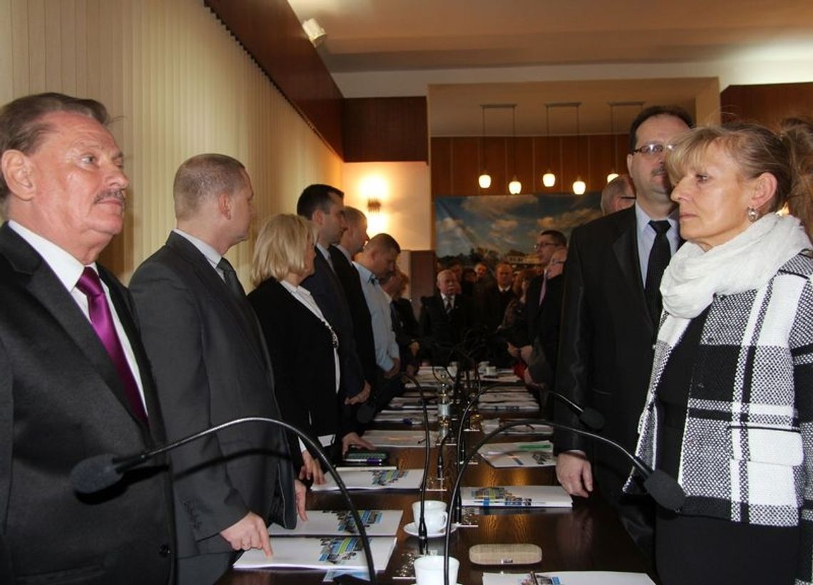 O pieniądzach i innych problemach do omówienia O pieniądzach i innych problemach do omówienia