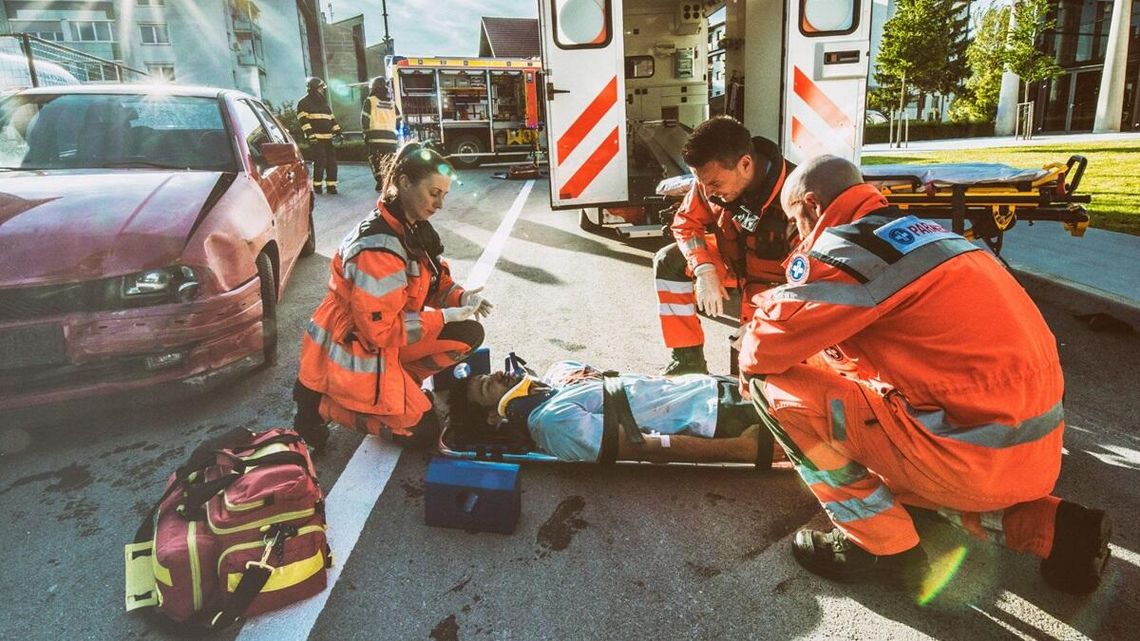 Kamizelki nożoodporne mają być obowiązkowe od lipca. Dlaczego ratownicy nie chcą kamizelek?