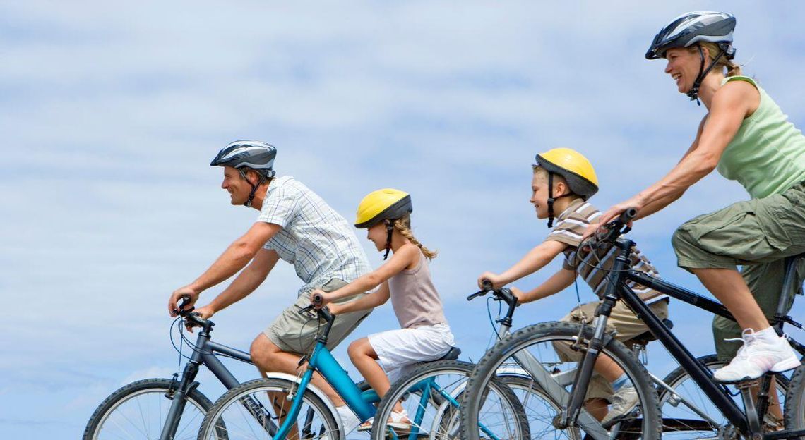 Obowiązkowe kaski dla rowerzystów oraz osób jeżdżących na hulajnogach elektrycznych