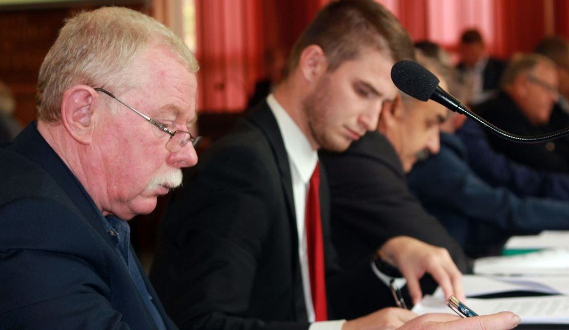 Oburzony radny nietykalny mówi o… braku wazeliny Oburzony radny nietykalny mówi o… braku wazeliny