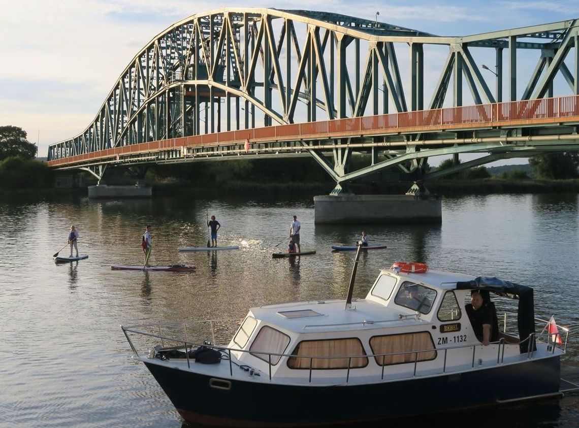 Od plaży do mostu i z powrotem, czyli SUP regaty Od plaży do mostu i z powrotem, czyli SUP regaty