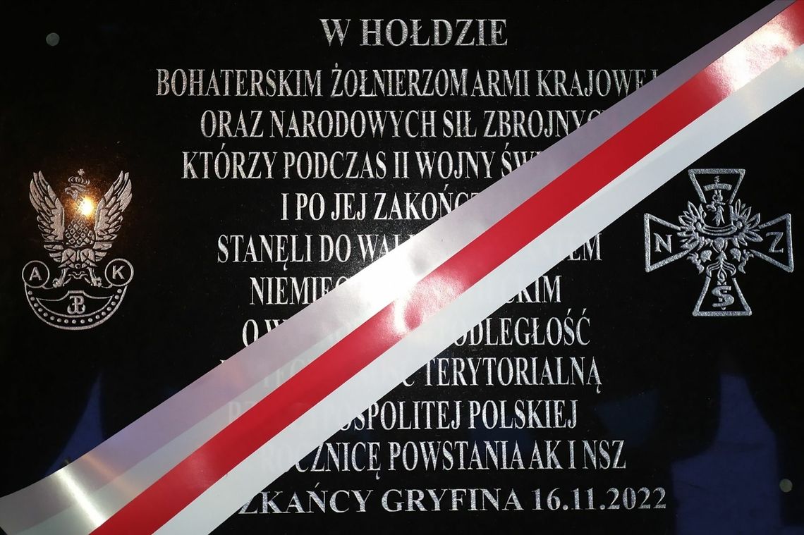 Odsłonią tablicę pamiątkową na cmentarzu komunalnym