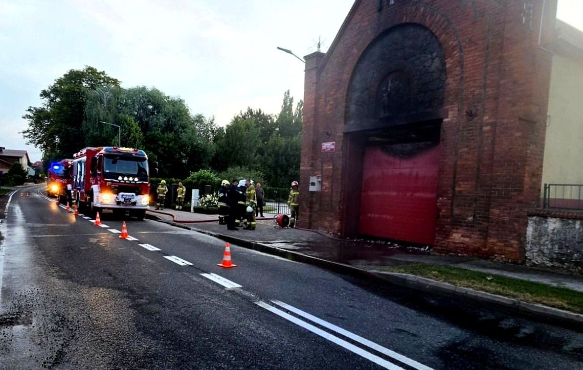 Ogień zabrał im remizę! Ogromna tragedia strażaków z OSP Witnica – potrzebna natychmiastowa pomoc