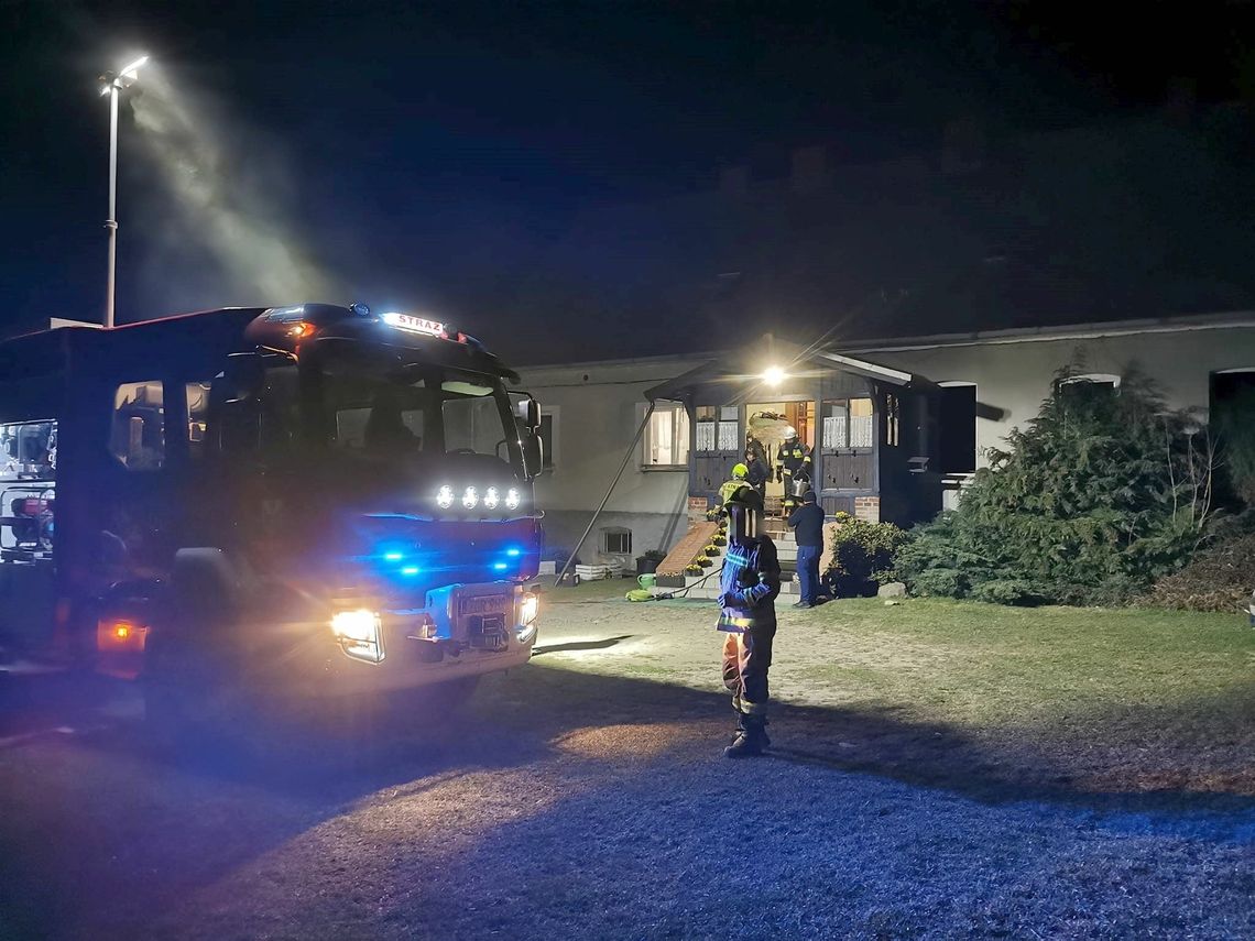 Ogień zniszczył część jednorodzinnego domu