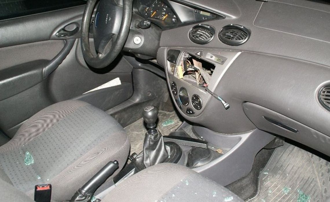 Okradł samochód jak za dawnych lat Okradł samochód jak za dawnych lat