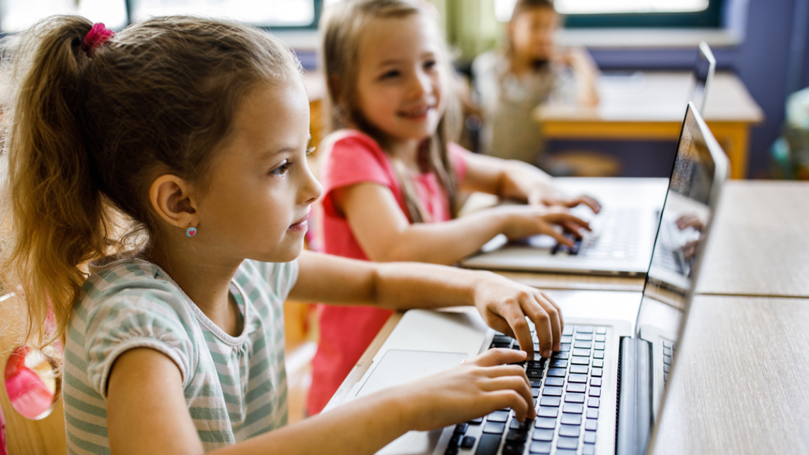 Potężne pieniądze na cyfryzację. Zmienia się materialnie polska szkoła