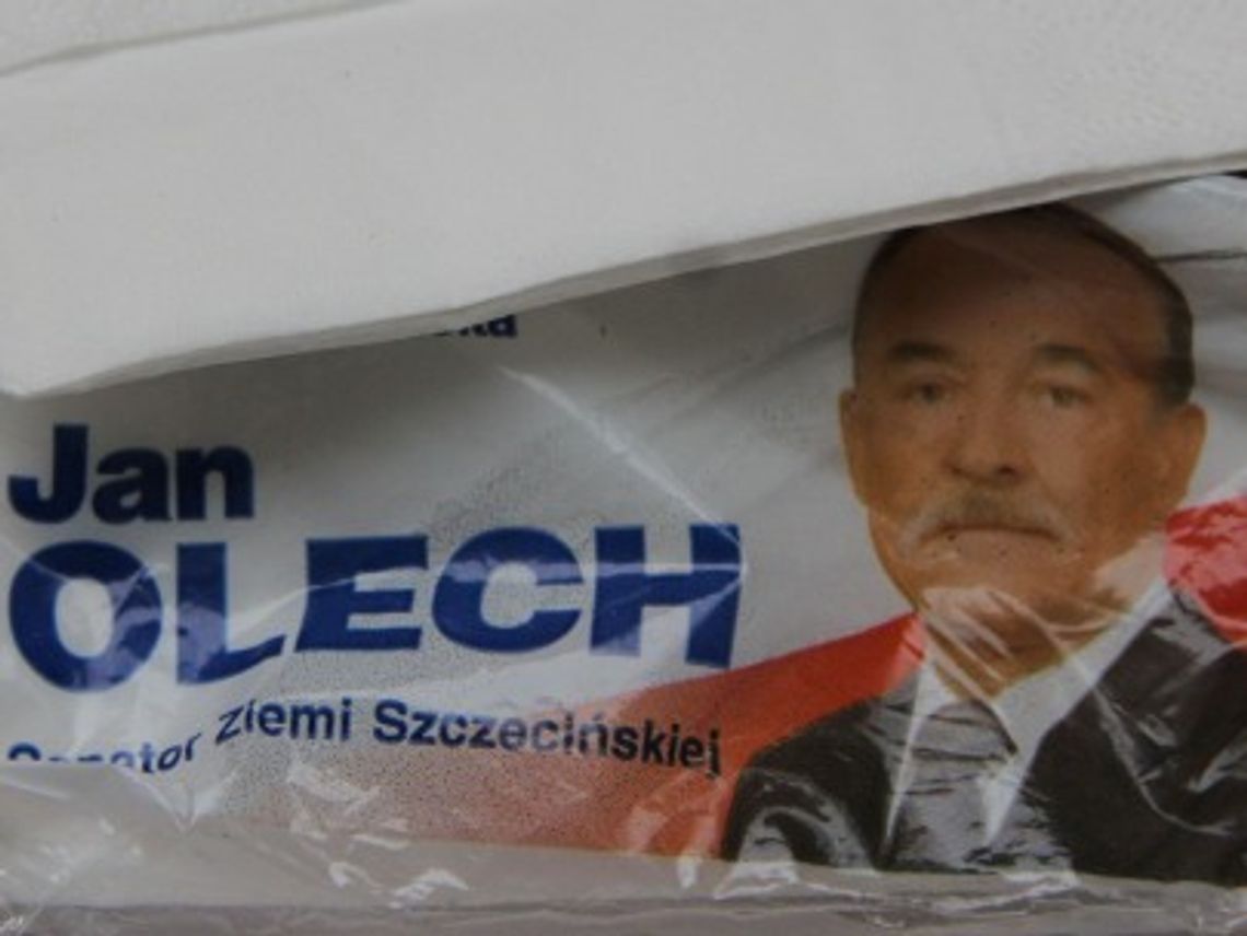 Olech żąda przeprosin i pieniędzy