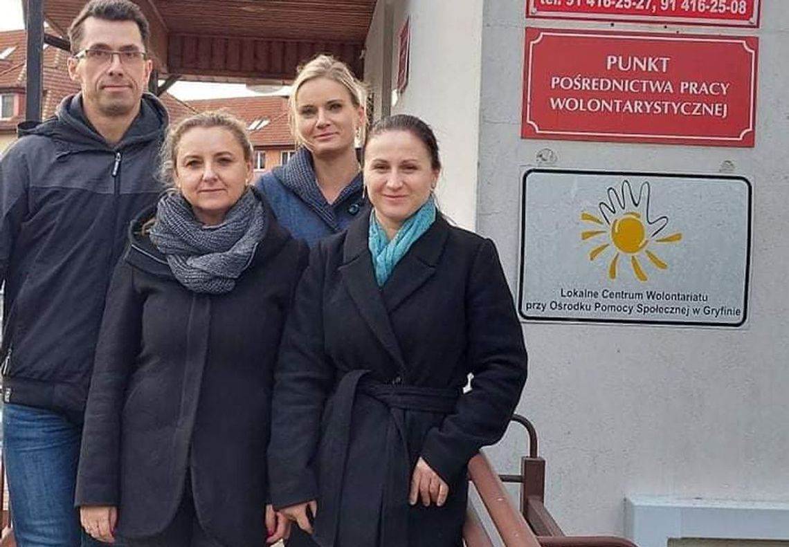 Oni wspierają seniorów. Możesz i Ty Oni wspierają seniorów. Możesz i Ty