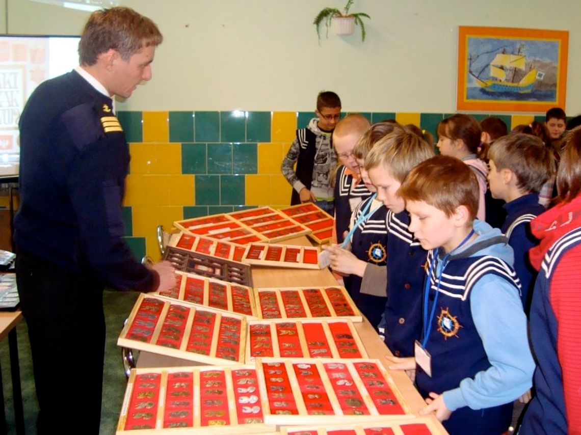 Orły w niedzielę w kościele, a w poniedziałek w Klubie Nauczyciela Orły w niedzielę w kościele, a w poniedziałek w Klubie Nauczyciela