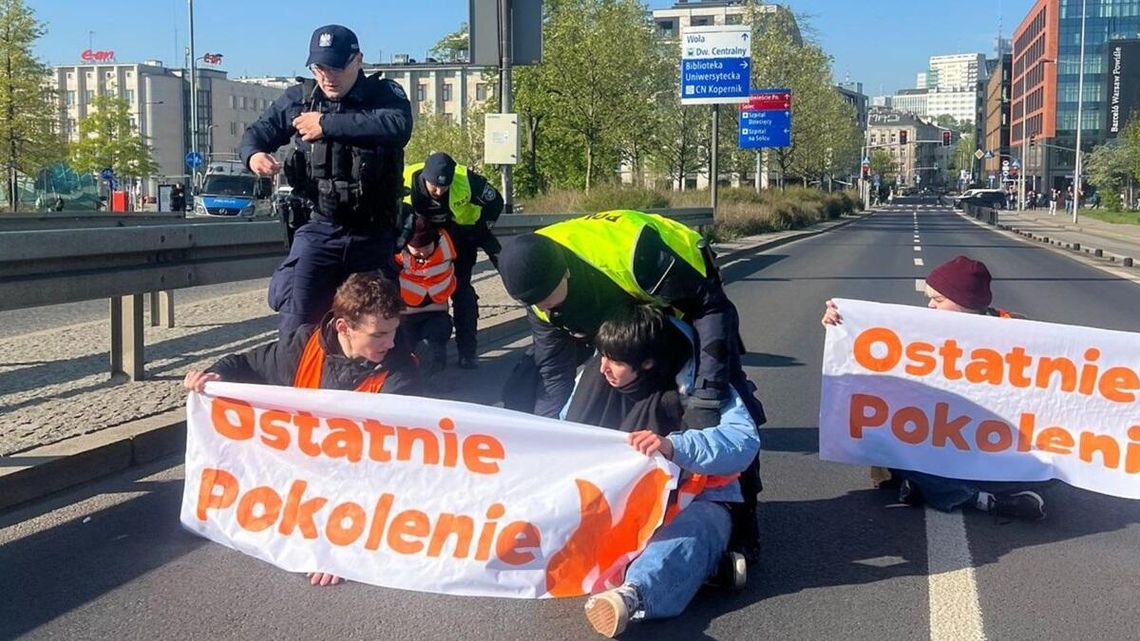 Ostatnie Pokolenie gra twardo. Czy szkodzą sprawie, jak mówi Trzaskowski?