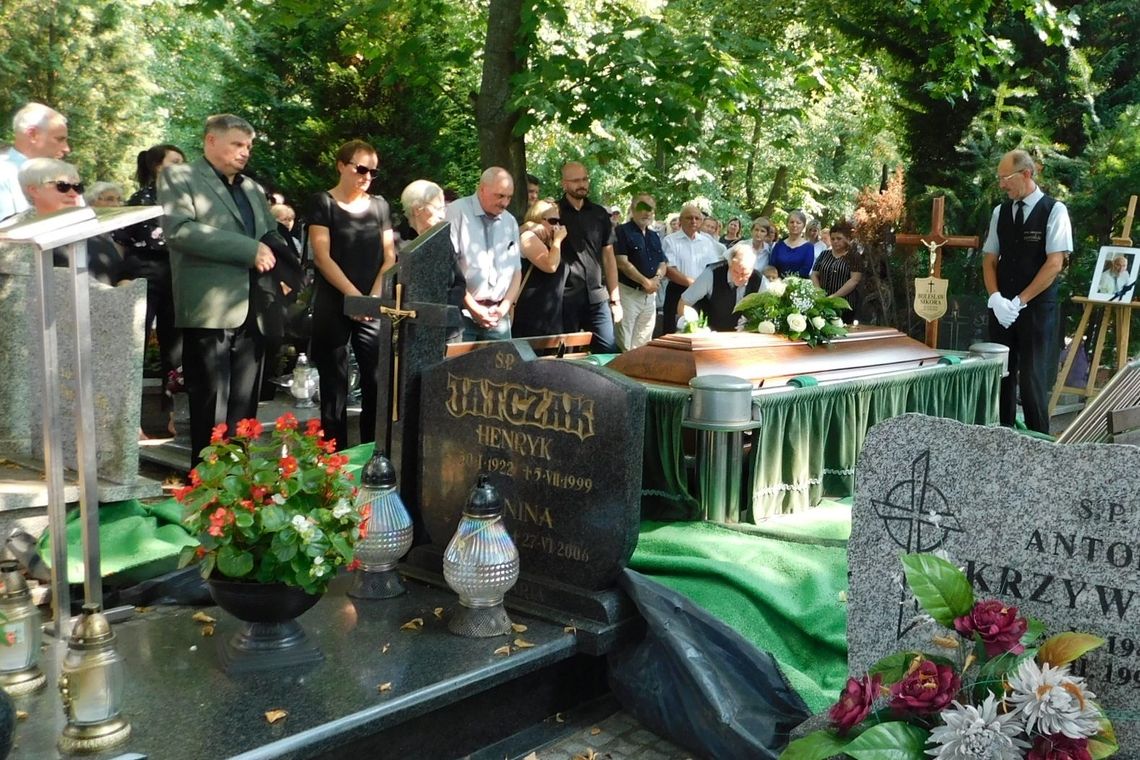 Ostatnie pożegnanie Bolesława Sikory – nauczyciela pokoleń Ostatnie pożegnanie Bolesława Sikory – nauczyciela pokoleń