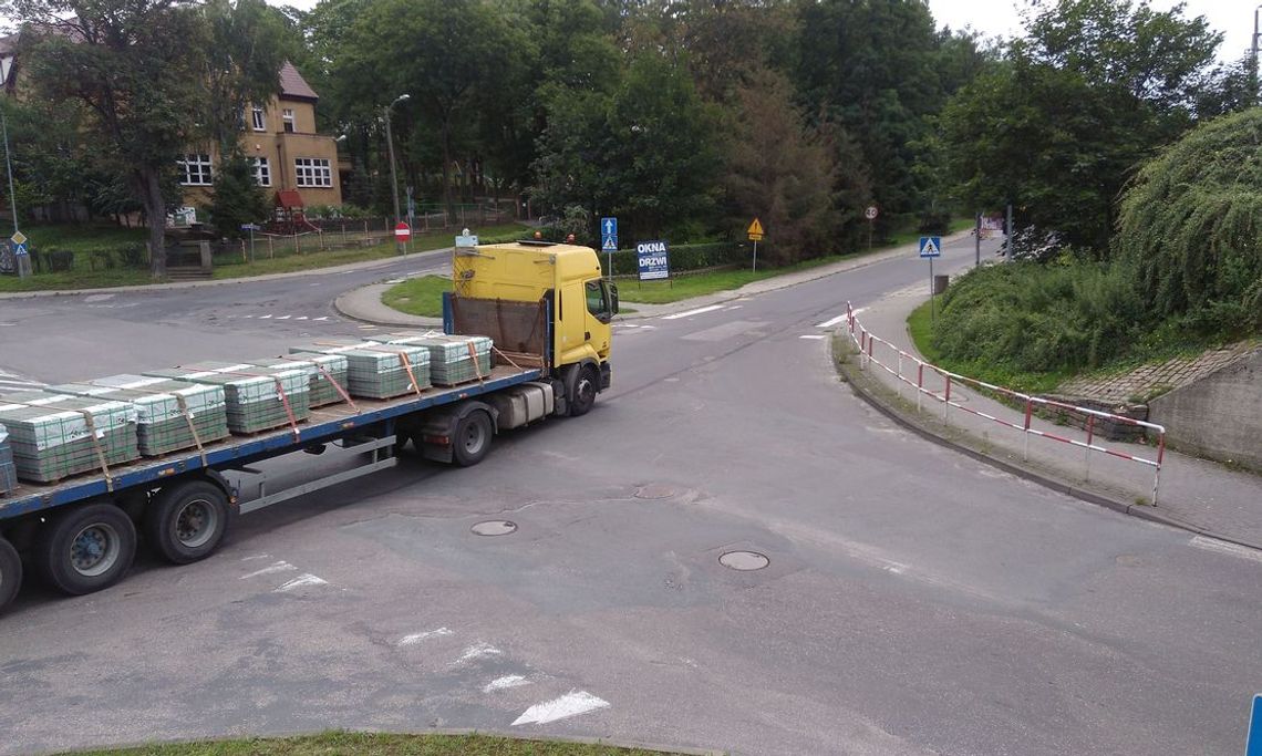 Ostatnie przygotowania do budowy ronda Ostatnie przygotowania do budowy ronda