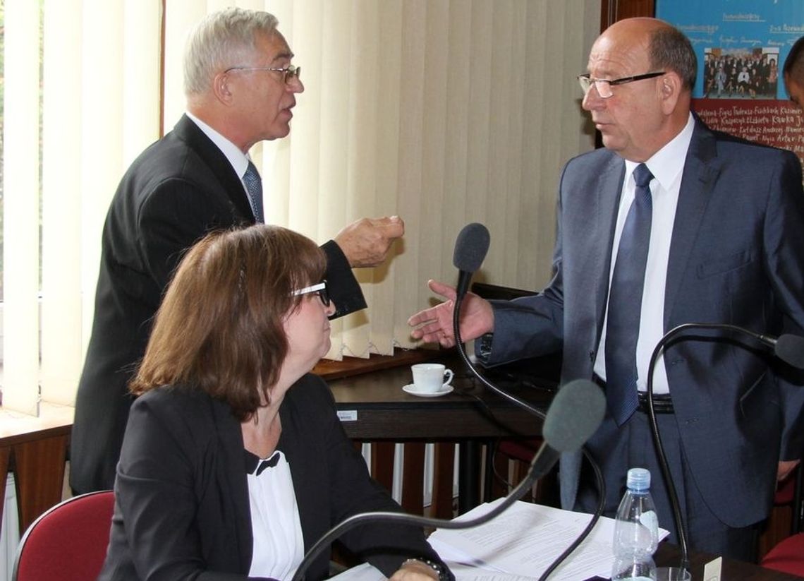 Oszust i kłamca do kwadratu? Oszust i kłamca do kwadratu?