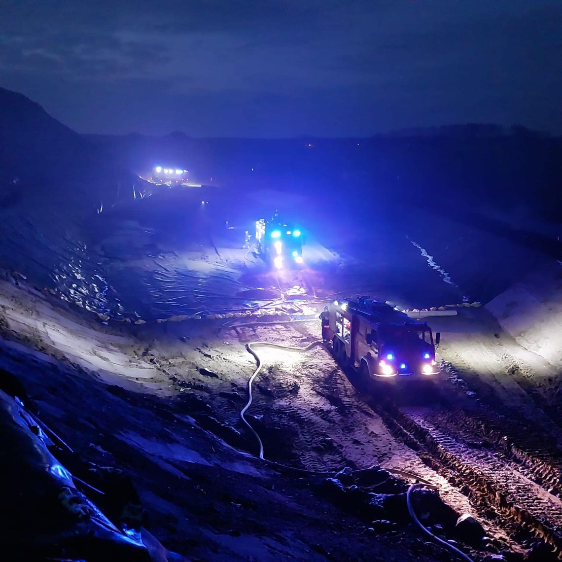 Pali się wysypisko śmieci pod Cedynią. Podpalenie (?) w najdalej na zachód wysuniętej gminie w Polsce