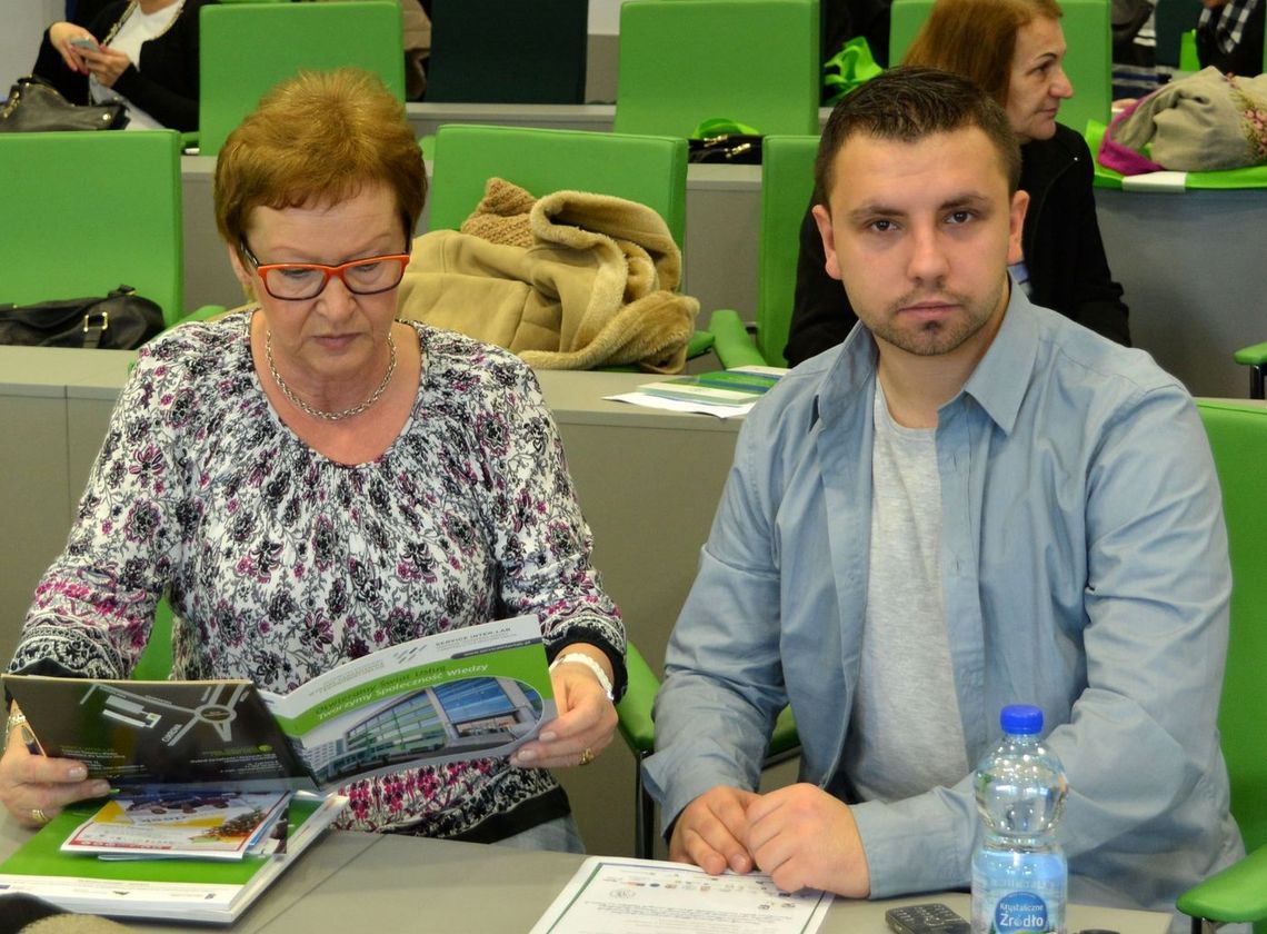 Pani prezes i wiceprezes otrzymali wyróżnienie Pani prezes i wiceprezes otrzymali wyróżnienie