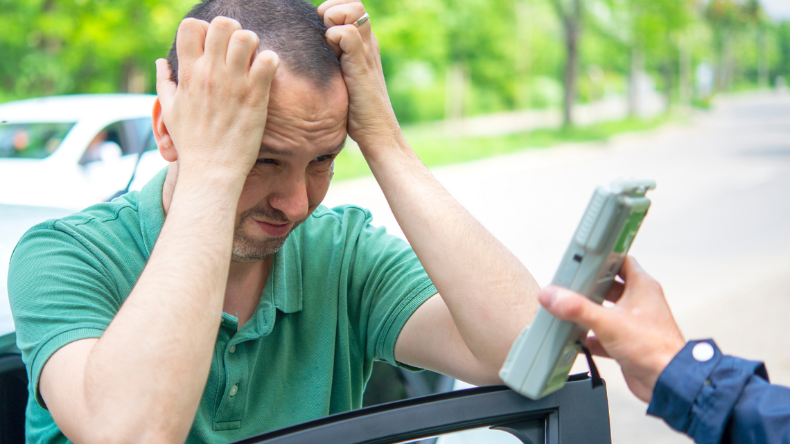 Skonfiskowane przez policję samochody idą na pniu. Wiadomo ile i za ile, nie wiadomo, jakie marki