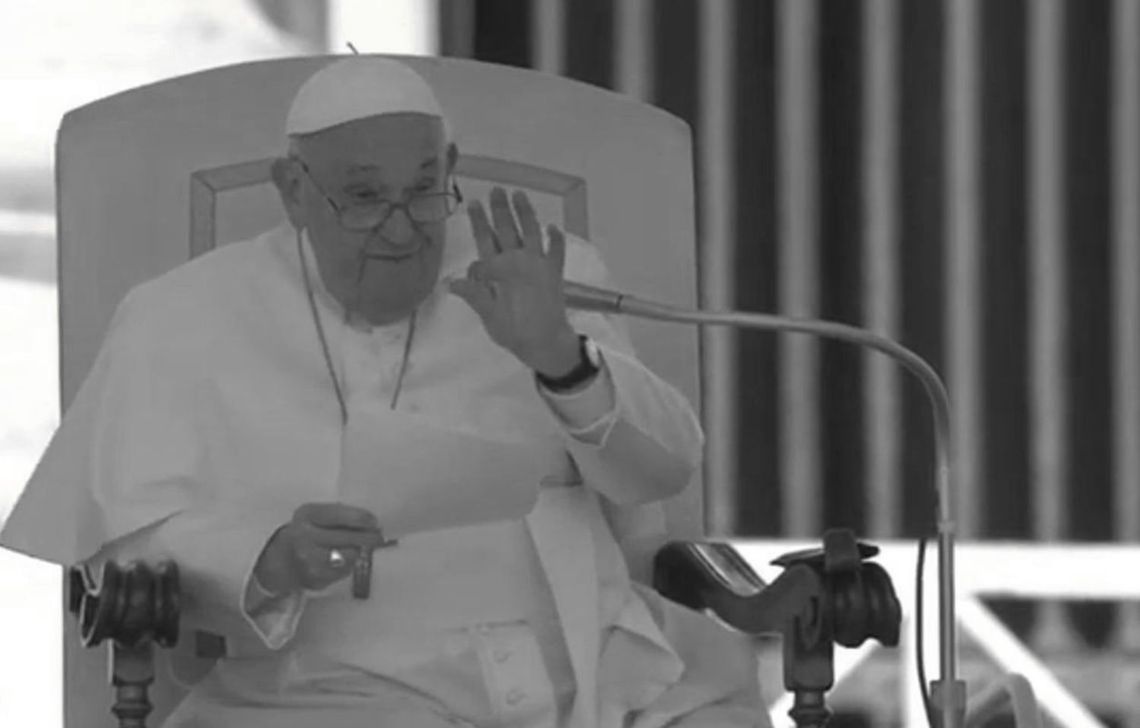 Papież Franciszek nie żyje