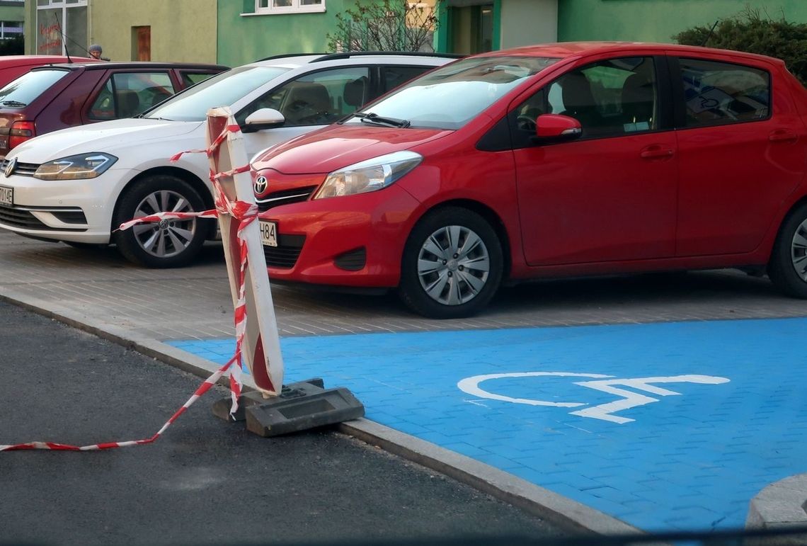 Pasy już odmalowane Pasy już odmalowane