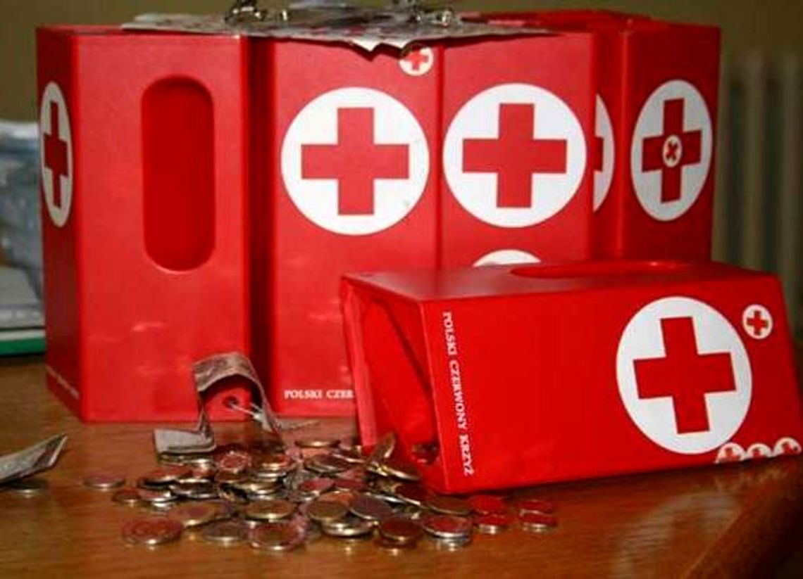 PCK robi zbiórkę w Gryfinie PCK robi zbiórkę w Gryfinie