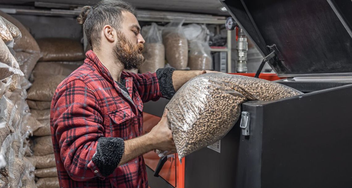 Drogi pellet w środku lata. Ceny opału wzrosły o 30 proc. i to nie koniec podwyżek przed zimą Drogi pellet w środku lata. Ceny opału wzrosły o 30 proc. i to nie koniec podwyżek przed zimą
