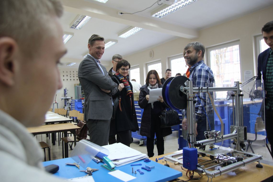 Pieniądze na odbudowę szkolnictwa zawodowego Pieniądze na odbudowę szkolnictwa zawodowego