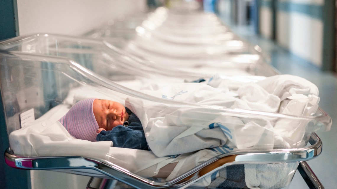 Dosypywanie pieniędzy nie zwiększy liczby urodzeń. Jakie są inne wyjścia?